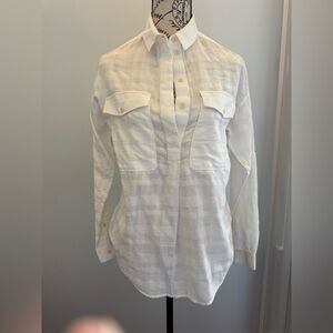 Burberry Brit Women’s white tunic style collared long sleeve shirt . Size XS